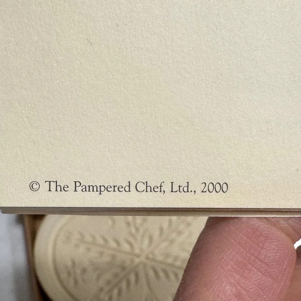 Pampered Chef Anniversary Heart Cookie Mold Stoneware Embossed Design NEW 2000‎